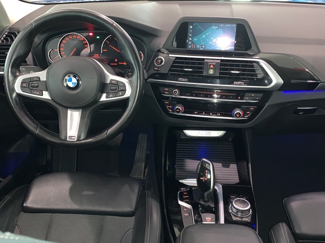 BMW X3 xDrive20d color Negro. Año 2018. 140KW(190CV). Diésel. En concesionario Celtamotor Lalín de Pontevedra