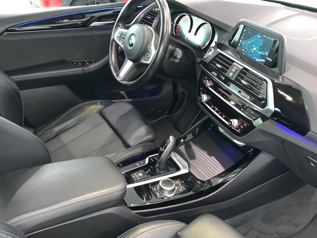 BMW X3 xDrive20d color Negro. Año 2018. 140KW(190CV). Diésel. En concesionario Celtamotor Lalín de Pontevedra