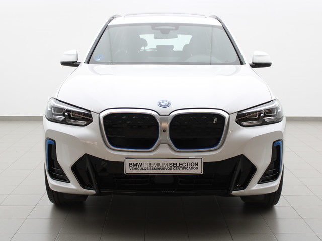 BMW iX3 M Sport color Blanco. Año 2023. 210KW(286CV). Eléctrico. En concesionario Augusta Aragon Ctra Logroño de Zaragoza