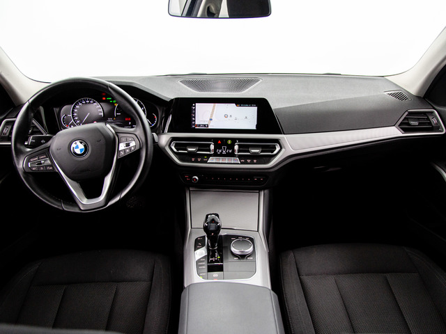 BMW Serie 3 320d color Blanco. Año 2020. 140KW(190CV). Diésel. En concesionario Móvil Begar Alicante de Alicante