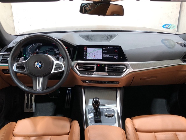 BMW Serie 4 420d Gran Coupe color Negro. Año 2022. 140KW(190CV). Diésel. En concesionario Movilnorte El Plantio de Madrid