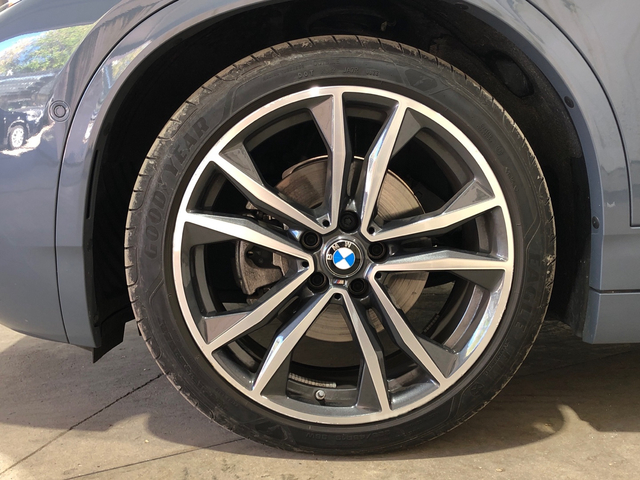 BMW X2 sDrive18d color Gris. Año 2022. 110KW(150CV). Diésel. En concesionario Movilnorte El Plantio de Madrid