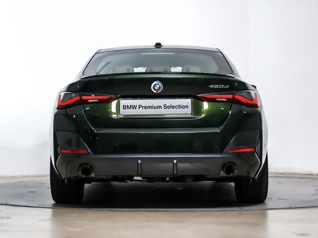 BMW Serie 4 420d Gran Coupe color Verde. Año 2022. 140KW(190CV). Diésel. En concesionario Oliva Motor Tarragona de Tarragona