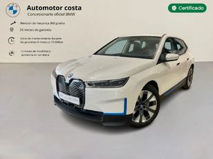 Fotos de BMW iX xDrive40 color Blanco. Año 2022. 240KW(326CV). Eléctrico. En concesionario Automotor Costa, S.L.U. de Almería