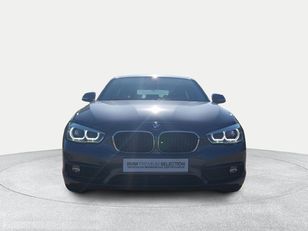 Fotos de BMW Serie 1 118i color Gris. Año 2019. 100KW(136CV). Gasolina. En concesionario San Rafael Motor, S.L. de Córdoba