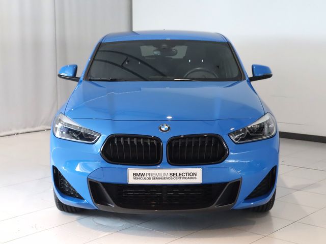 BMW X2 sDrive18i color Azul. Año 2022. 103KW(140CV). Gasolina. En concesionario Pruna Motor de Barcelona