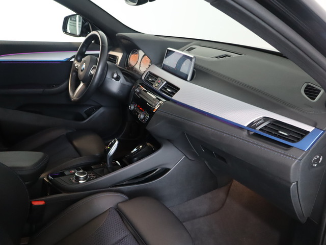 BMW X2 sDrive18d color Negro. Año 2022. 110KW(150CV). Diésel. En concesionario Pruna Motor, S.L de Barcelona