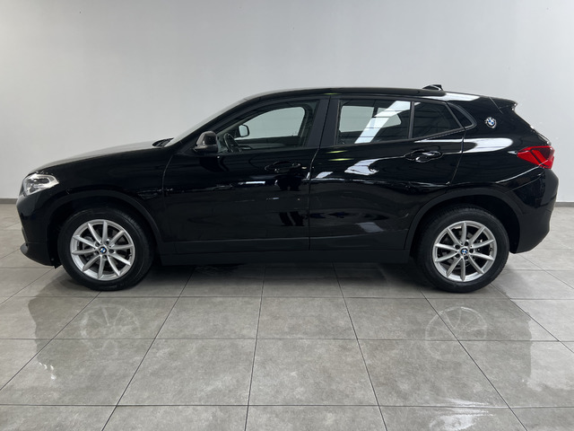 BMW X2 sDrive18i color Negro. Año 2018. 103KW(140CV). Gasolina. En concesionario Movitransa Cars Jerez de Cádiz