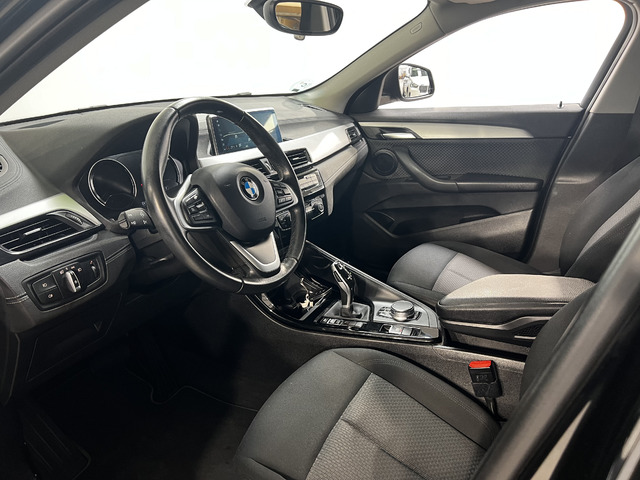 BMW X2 sDrive18i color Negro. Año 2018. 103KW(140CV). Gasolina. En concesionario Movitransa Cars Jerez de Cádiz