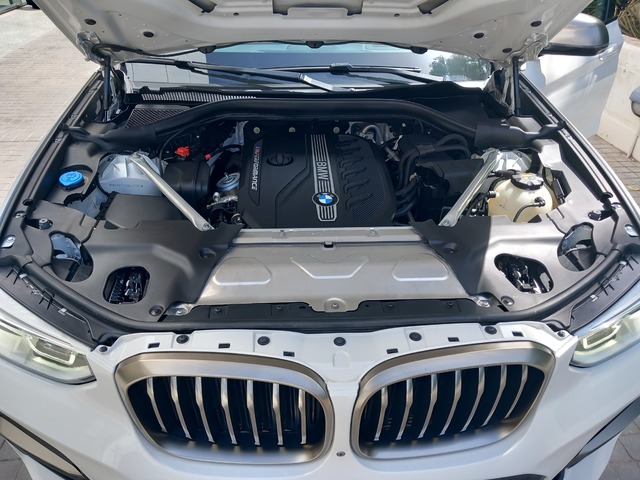 BMW X4 M40d color Blanco. Año 2019. 240KW(326CV). Diésel. En concesionario Murcia Premium S.L. AV DEL ROCIO de Murcia