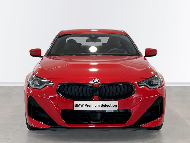 BMW Serie 2 220d Coupe color Rojo. Año 2023. 140KW(190CV). Diésel. En concesionario Engasa S.A. de Valencia