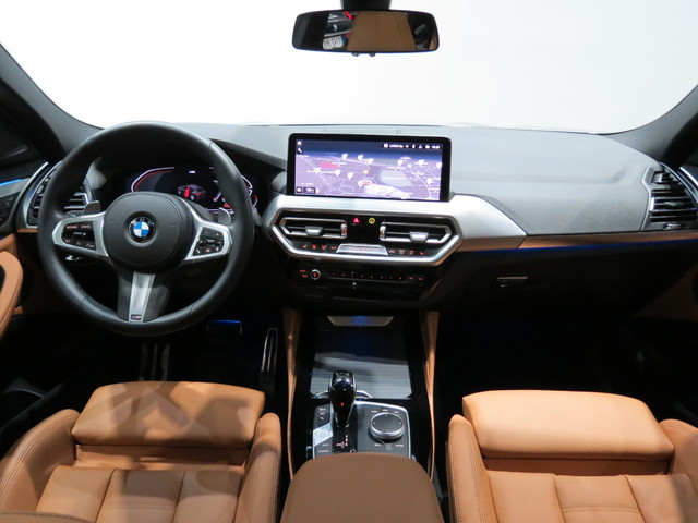 BMW X4 xDrive20d color Gris. Año 2023. 140KW(190CV). Diésel. En concesionario SAN JUAN Automoviles Fersan S.A. de Alicante