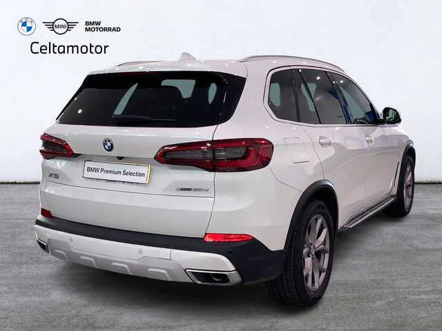 BMW X5 xDrive30d color Blanco. Año 2019. 195KW(265CV). Diésel. En concesionario Celtamotor Lalín de Pontevedra