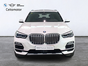 Fotos de BMW X5 xDrive30d color Blanco. Año 2019. 195KW(265CV). Diésel. En concesionario Celtamotor Lalín de Pontevedra