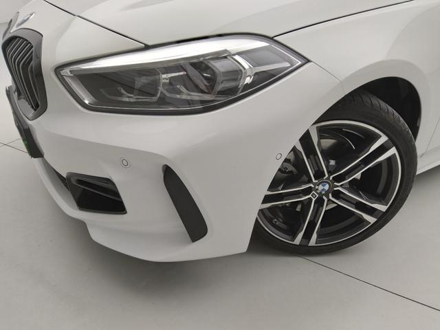 BMW Serie 1 118d color Blanco. Año 2022. 110KW(150CV). Diésel. En concesionario Automotor Premium Viso - Málaga de Málaga