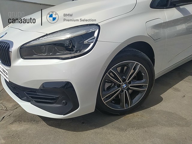 BMW Serie 2 225xe iPerformance Active Tourer color Blanco. Año 2020. 165KW(224CV). Híbrido Electro/Gasolina. En concesionario CANAAUTO - LA OROTAVA de Sta. C. Tenerife