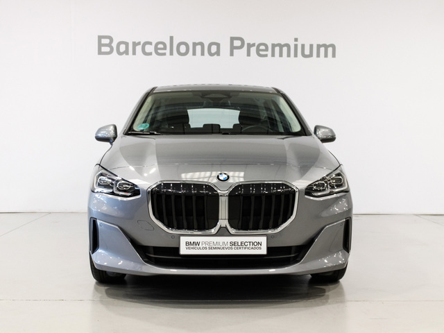 BMW Serie 2 218d Active Tourer color Gris. Año 2022. 110KW(150CV). Diésel. En concesionario Barcelona Premium -- GRAN VIA de Barcelona
