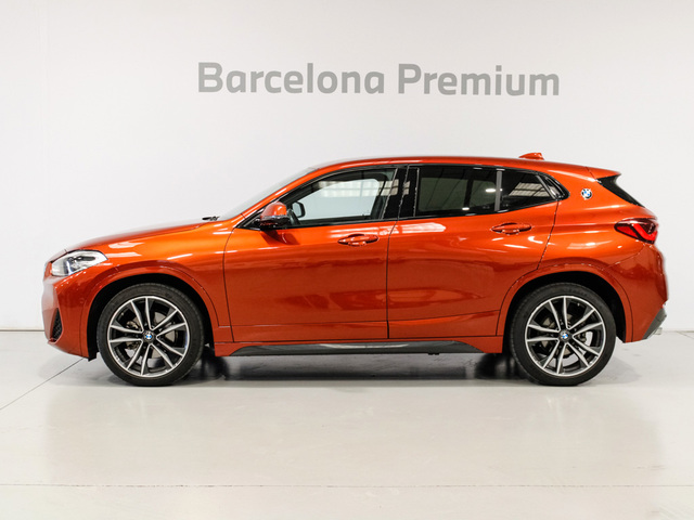 BMW X2 sDrive18i color Naranja. Año 2022. 103KW(140CV). Gasolina. En concesionario Barcelona Premium -- GRAN VIA de Barcelona