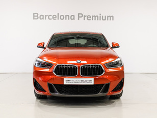Fotos de BMW X2 sDrive18i color Naranja. Año 2022. 103KW(140CV). Gasolina. En concesionario Barcelona Premium -- GRAN VIA de Barcelona