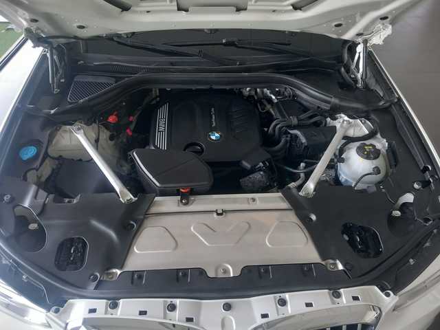 BMW X3 xDrive20d color Blanco. Año 2021. 140KW(190CV). Diésel. En concesionario CARTAGENA PREMIUM S.L. de Murcia
