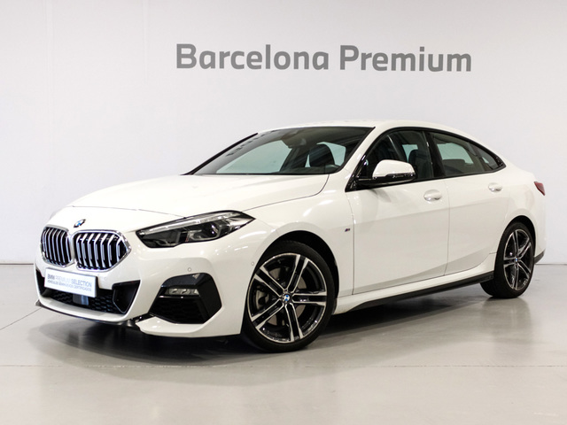 BMW Serie 2 220d Gran Coupe color Blanco. Año 2021. 140KW(190CV). Diésel. En concesionario Barcelona Premium -- GRAN VIA de Barcelona