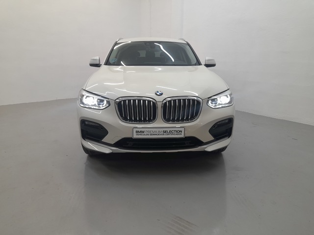 BMW X4 xDrive20d color Blanco. Año 2020. 140KW(190CV). Diésel. En concesionario Cabrero Motorsport de Huesca