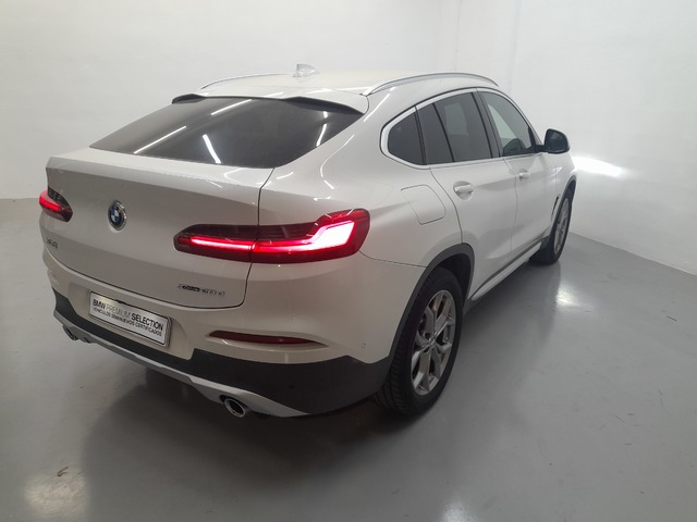 BMW X4 xDrive20d color Blanco. Año 2020. 140KW(190CV). Diésel. En concesionario Cabrero Motorsport de Huesca