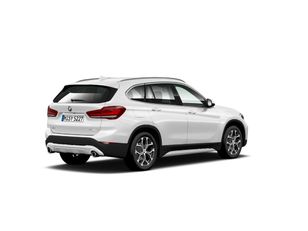 Fotos de BMW X1 sDrive18d color Blanco. Año 2019. 110KW(150CV). Diésel. En concesionario Barcelona Premium -- GRAN VIA de Barcelona