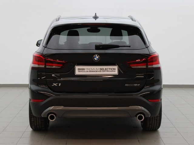 BMW X1 sDrive18d color Negro. Año 2020. 110KW(150CV). Diésel. En concesionario Augusta Aragon S.A. de Zaragoza