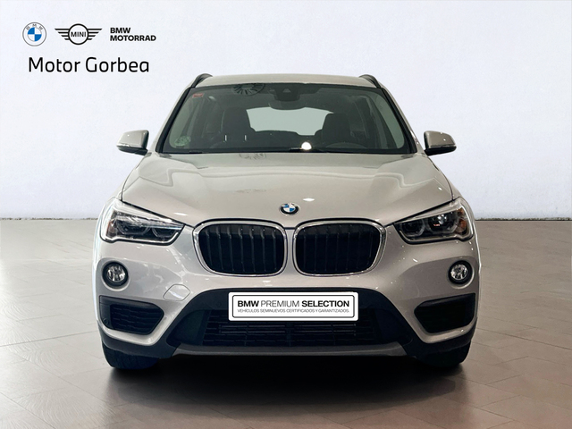 BMW X1 sDrive18i color Gris Plata. Año 2018. 103KW(140CV). Gasolina. En concesionario Motor Gorbea de Álava