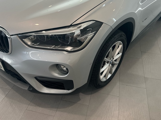 BMW X1 sDrive18i color Gris Plata. Año 2018. 103KW(140CV). Gasolina. En concesionario Motor Gorbea de Álava