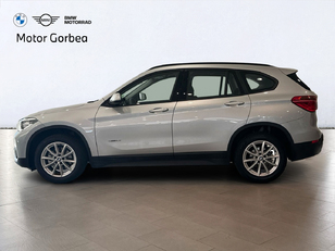 Fotos de BMW X1 sDrive18i color Gris Plata. Año 2018. 103KW(140CV). Gasolina. En concesionario Motor Gorbea de Álava