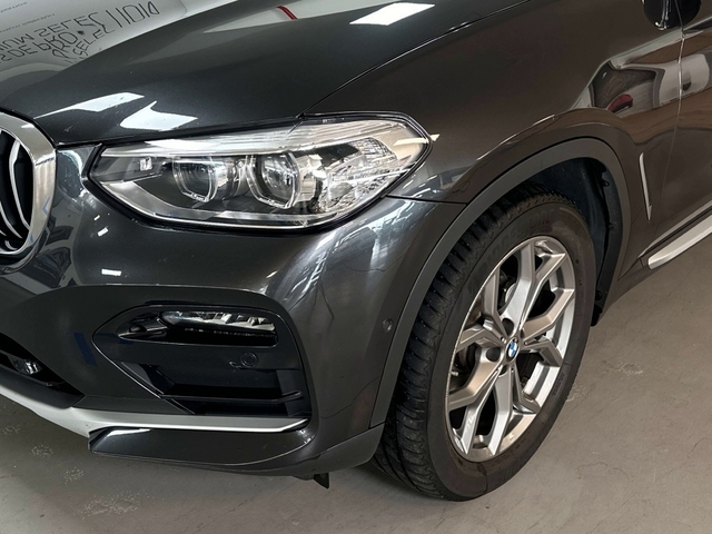 BMW X4 xDrive20d color Gris. Año 2019. 140KW(190CV). Diésel. En concesionario Triocar Gijón (Bmw y Mini) de Asturias