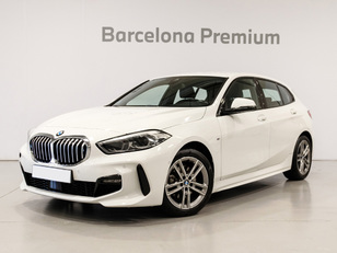Fotos de BMW Serie 1 118i color Blanco. Año 2021. 103KW(140CV). Gasolina. En concesionario Barcelona Premium -- GRAN VIA de Barcelona