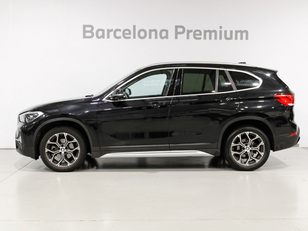 Fotos de BMW X1 sDrive18d color Negro. Año 2019. 110KW(150CV). Diésel. En concesionario Barcelona Premium -- GRAN VIA de Barcelona