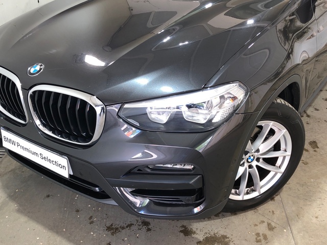 BMW X3 xDrive20d color Gris. Año 2020. 140KW(190CV). Diésel. En concesionario Movilnorte El Carralero de Madrid