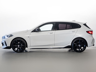 Fotos de BMW Serie 1 118d color Blanco. Año 2021. 110KW(150CV). Diésel. En concesionario Fuenteolid de Valladolid