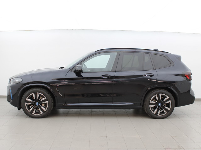 BMW iX3 M Sport color Negro. Año 2024. 210KW(286CV). Eléctrico. En concesionario Augusta Aragon S.A. de Zaragoza