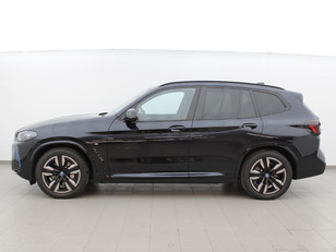 Fotos de BMW iX3 M Sport color Negro. Año 2024. 210KW(286CV). Eléctrico. En concesionario Augusta Aragon S.A. de Zaragoza