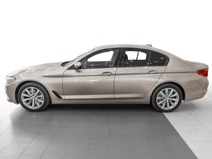 Fotos de BMW Serie 5 520d color Gris Plata. Año 2020. 140KW(190CV). Diésel. En concesionario Caetano Cuzco, Salvatierra de Madrid