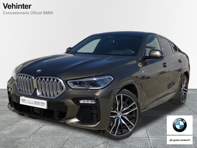 BMW X6 xDrive30d color Marrón. Año 2020. 195KW(265CV). Diésel. En concesionario Momentum S.A. de Madrid