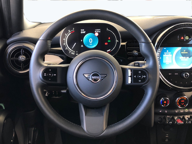fotoG 13 del MINI MINI 5 Puertas Cooper 100 kW (136 CV) 136cv Gasolina del 2023 en Madrid