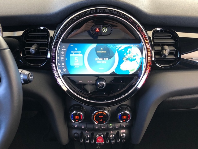 fotoG 15 del MINI MINI 5 Puertas Cooper 100 kW (136 CV) 136cv Gasolina del 2023 en Madrid