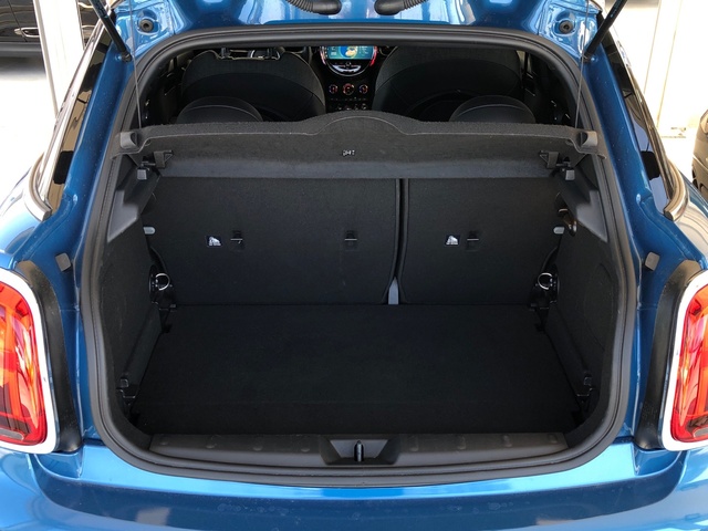 fotoG 18 del MINI MINI 5 Puertas Cooper 100 kW (136 CV) 136cv Gasolina del 2023 en Madrid