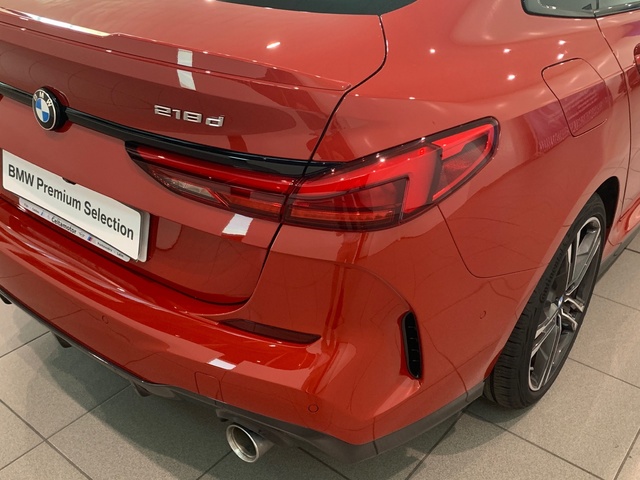 BMW Serie 2 218d Gran Coupe color Rojo. Año 2021. 110KW(150CV). Diésel. En concesionario Celtamotor Vigo  de Pontevedra