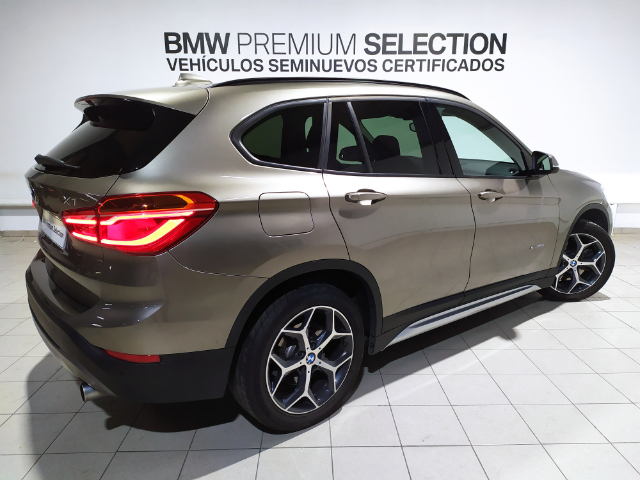 BMW X1 xDrive20d color Gris Plata. Año 2016. 140KW(190CV). Diésel. En concesionario Hispamovil Elche de Alicante