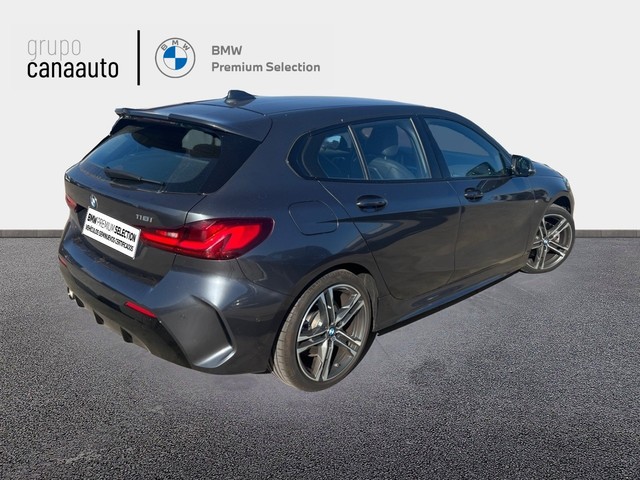 BMW Serie 1 118i color Gris. Año 2021. 103KW(140CV). Gasolina. En concesionario CANAAUTO - TACO de Sta. C. Tenerife