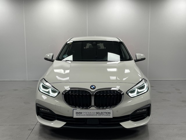 BMW Serie 1 118i color Blanco. Año 2020. 103KW(140CV). Gasolina. En concesionario Maberauto de Castellón