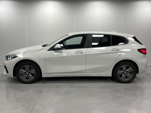 Fotos de BMW Serie 1 118i color Blanco. Año 2020. 103KW(140CV). Gasolina. En concesionario Maberauto de Castellón