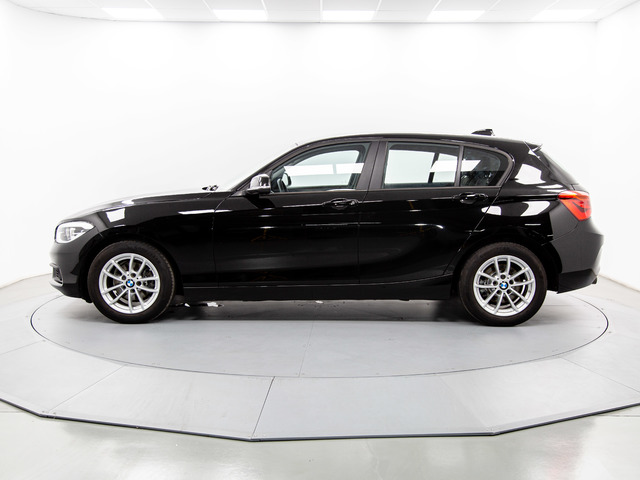 BMW Serie 1 116d color Negro. Año 2019. 85KW(116CV). Diésel. En concesionario Móvil Begar Alicante de Alicante